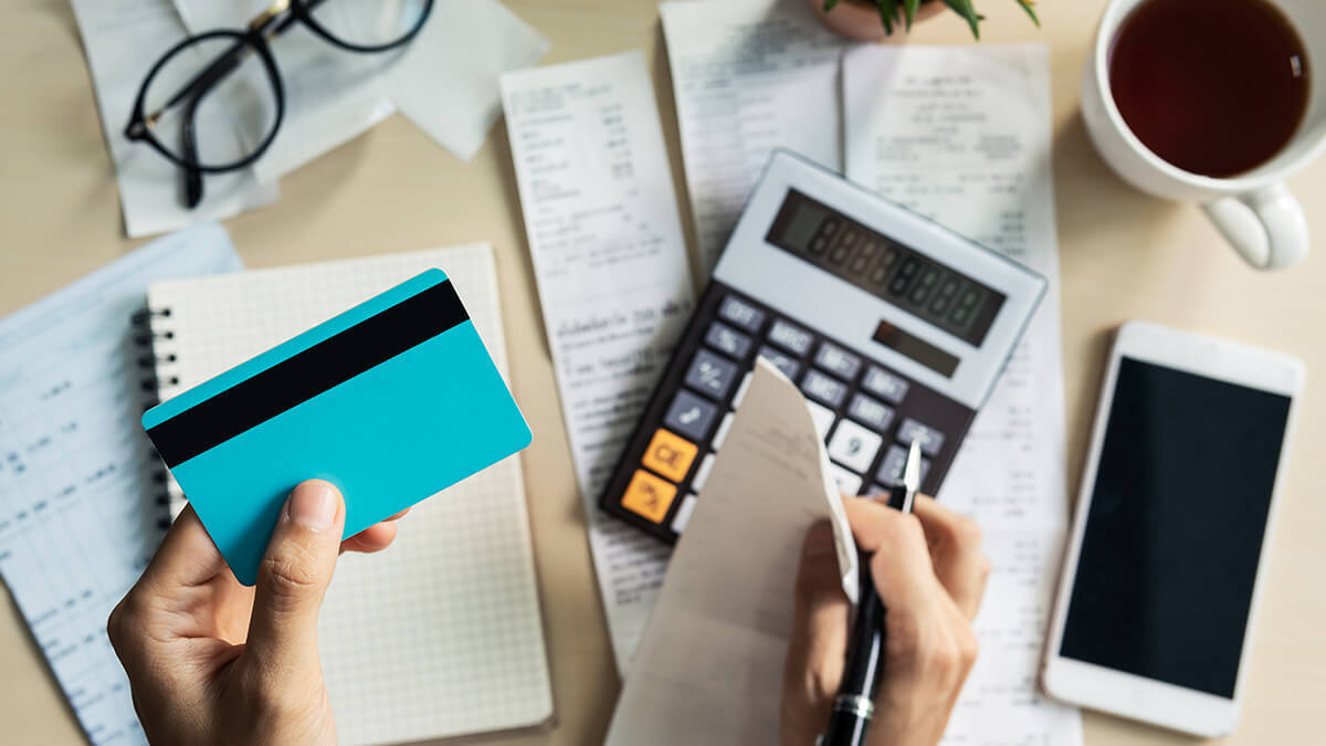 Conquer Your Finances: Mastering the Art of Expense Tracking